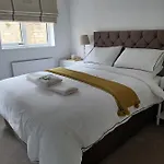 Claro Mews Gem Holiday home *