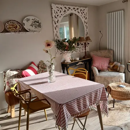 Claro Mews Gem Нерсборо